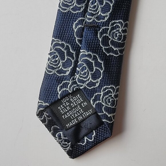 CHANEL Men's Vintage Tie 100% Silk Made in Italy navy blue with cameillas - Picture 3 of 4